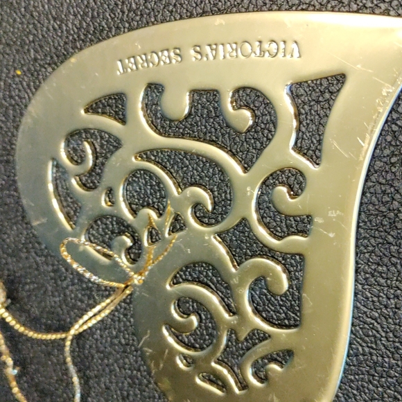 Victoria's Secret filigree heart ornament - Picture 2 of 8